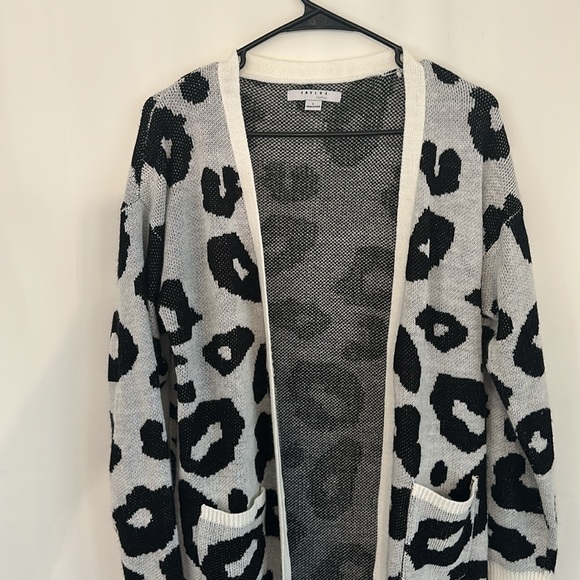 Spotted Cardigan - Picture 2 of 6